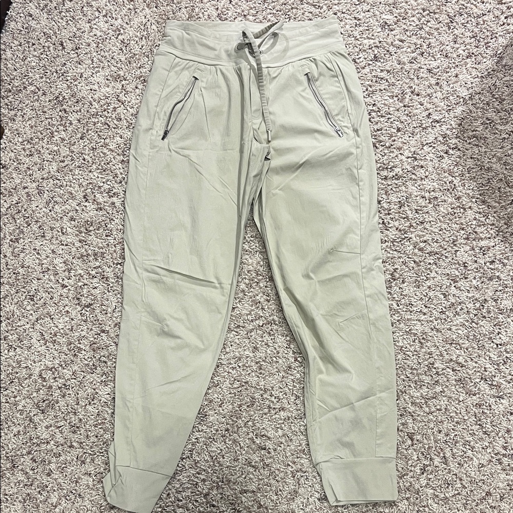 Athleta Women’s Khaki Joggers